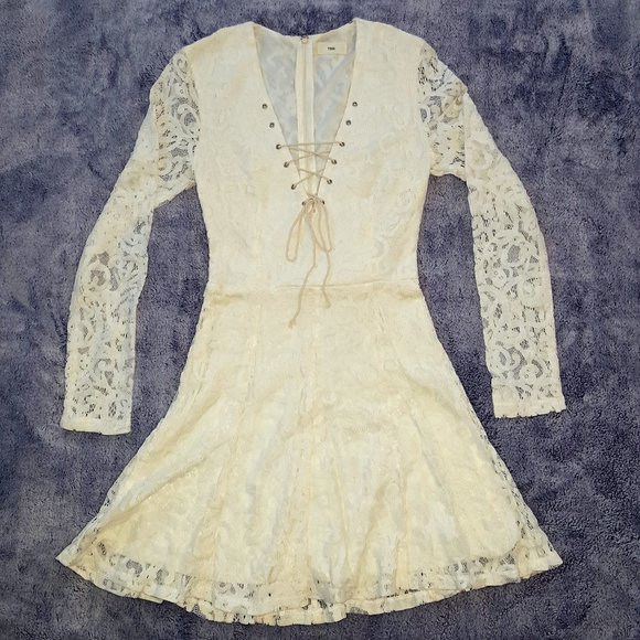 Tobi Dresses & Skirts - Tobi White Lace Dress XS